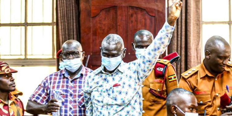 Besigye seeks dismissal of Nakawa Magistrate from case over incompetence