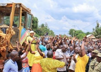 Speaker Among flags off works on all feeder roads in Buyende, launches probe on district leaders