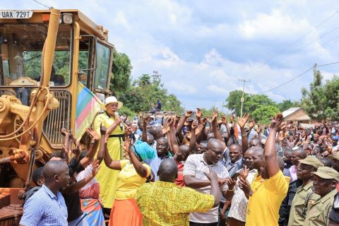 Speaker Among flags off works on all feeder roads in Buyende, launches probe on district leaders