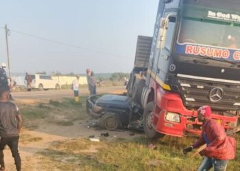 One Police Officer Dead, Three Others injured as Trailer Rams into Police Truck