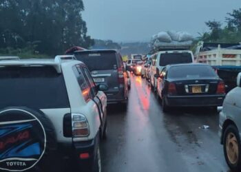 Hundreds Sleep On the Road Due to Heavy Traffic Jam in Mpigi