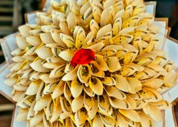 Ugandans Warned Against Use of Banknotes as Gifts Ahead of Valentines Day