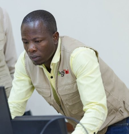 Journalist Abducted Outside Radio Station