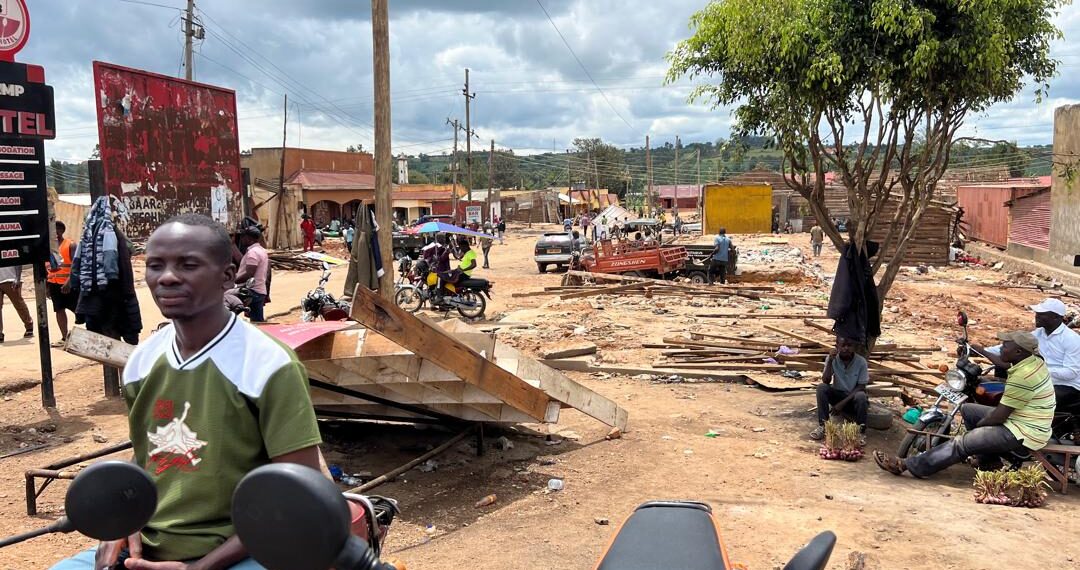 Gov’t Suspends Enforcement of Trade Order Until June