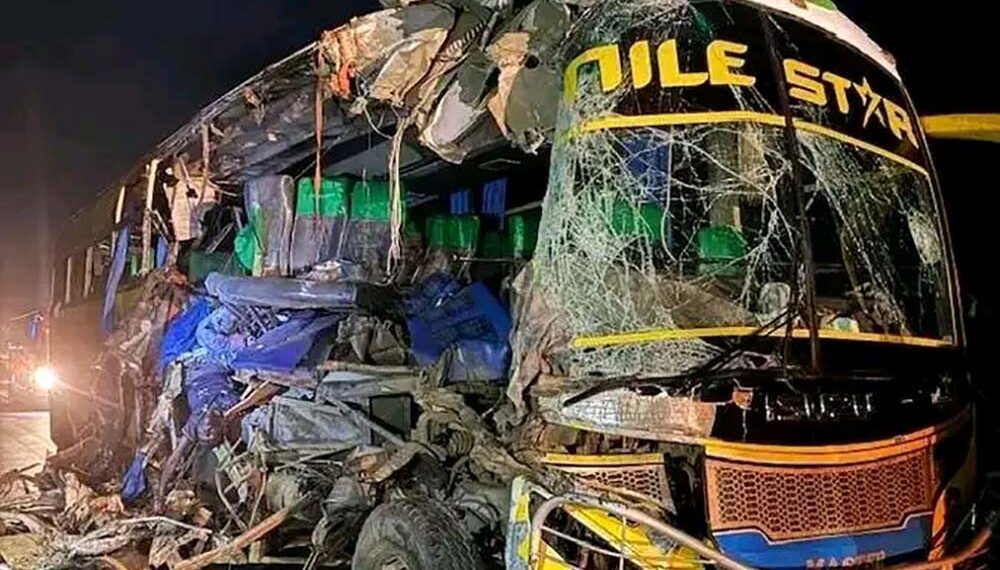 Six Dead, Several Injured as Nile Star Bus Crashes into Lorry along Pakwach – Karuma Highway