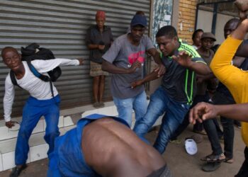 Uganda To Evacuate 746 Citizens From South Africa, As One National is Killed in Xenophobic Attacks