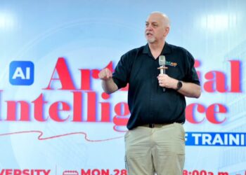 Tim Abel Urges Victoria University Staff to Utilize AI as A Co-pilot for Research