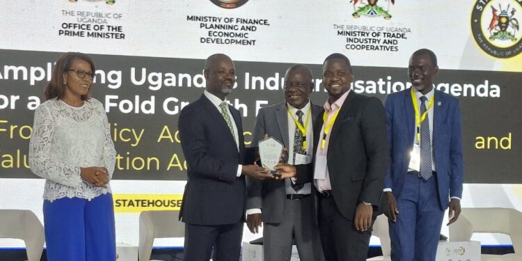 Deputy Speaker Tayebwa Urges Private Sector On Tax Compliance