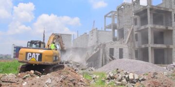 NEMA Razes Down Illegal Houses In Lumpewo – Kajjansi Wetland